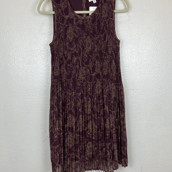EVEREVE Hazel Pleated Burgundy Crewneck Floral Dress Size XS - Picture 3 of 7